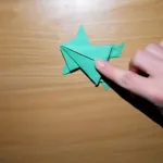 Come fare gli origami di carta semplici per bambini | La rana che salta