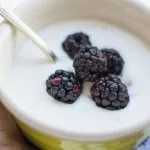 Come fare lo yogurt naturale in casa, senza yogurtiera