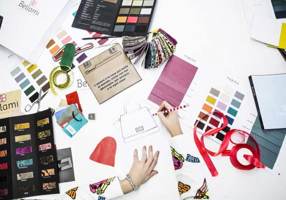 Come si crea una borsa in pelle: le fasi della lavorazione