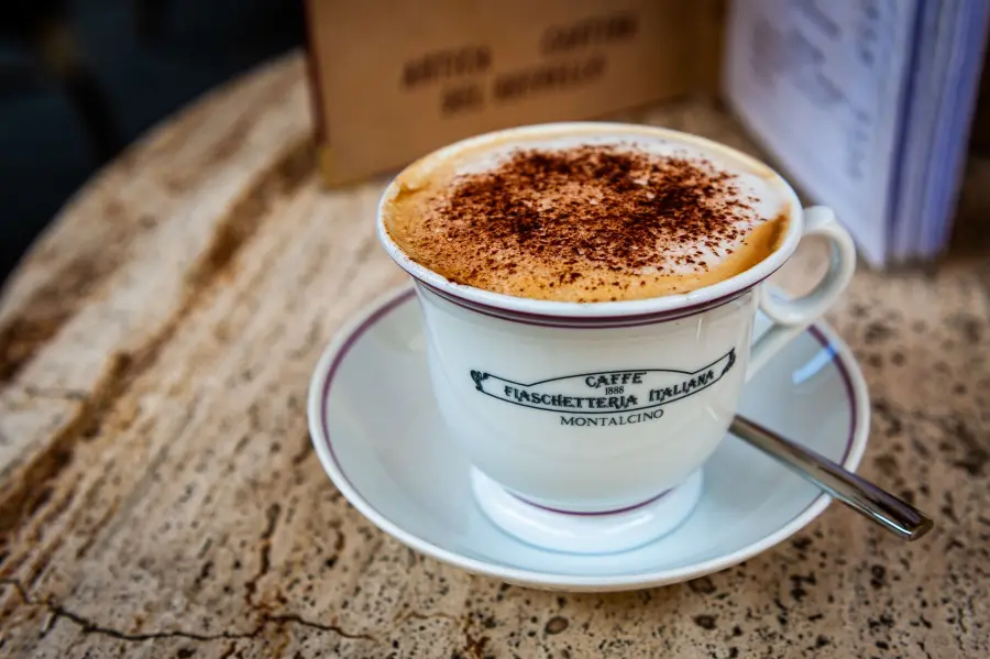 Come fare il mocaccino a casa: guida pratica