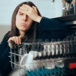 Come fare quando la lavastoviglie non scarica: i consigli dell'idraulico