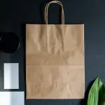 Come fare dei sacchetti di carta personalizzati: alcuni consigli utili