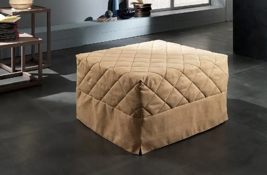 Consigli per scegliere la poltrona pouf che diventa letto