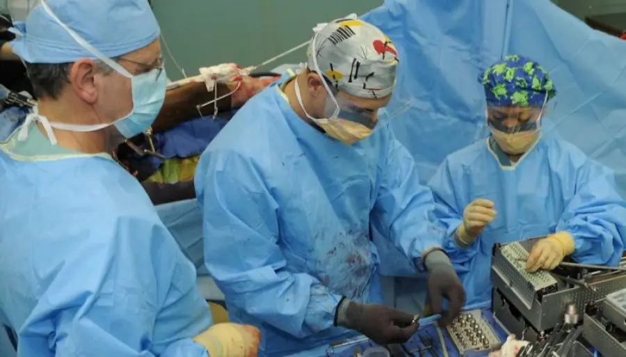 Come guarire dalla coxartrosi: la soluzione mini-invasiva