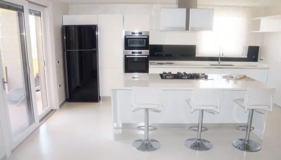 Come fare pavimenti in resina moderni e senza fughe