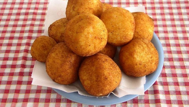 Come fare gli arancini di riso siciliani al forno: il video