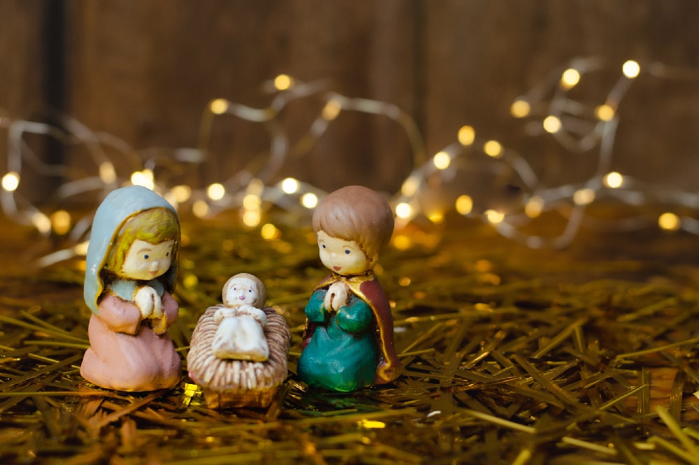 Come allestire un perfetto presepe in ceramica per Natale