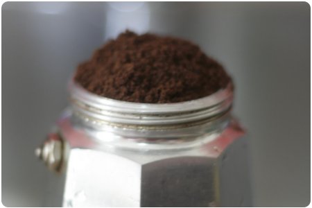 Come fare a riutilizzare i fondi del caffè